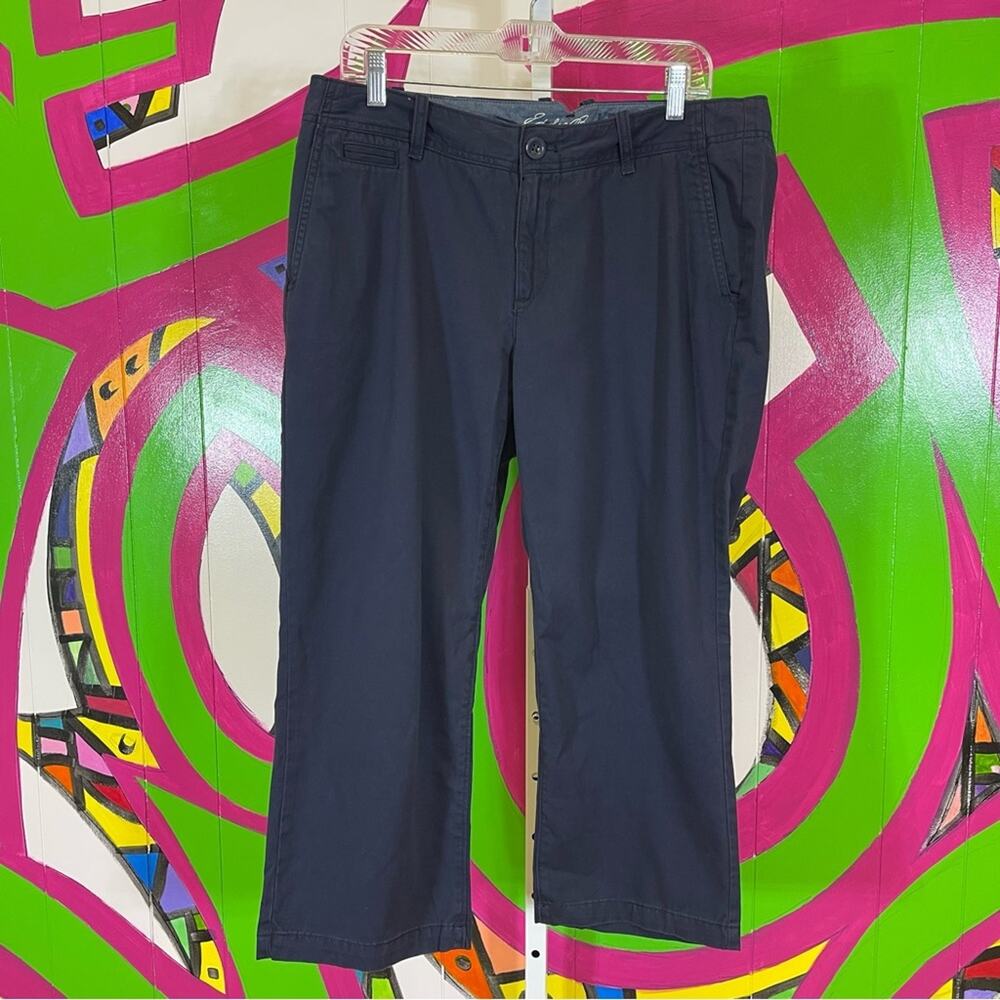 Eddie Bauer, Mercer Navy Blue Capris. Size 12. In excellent condition!